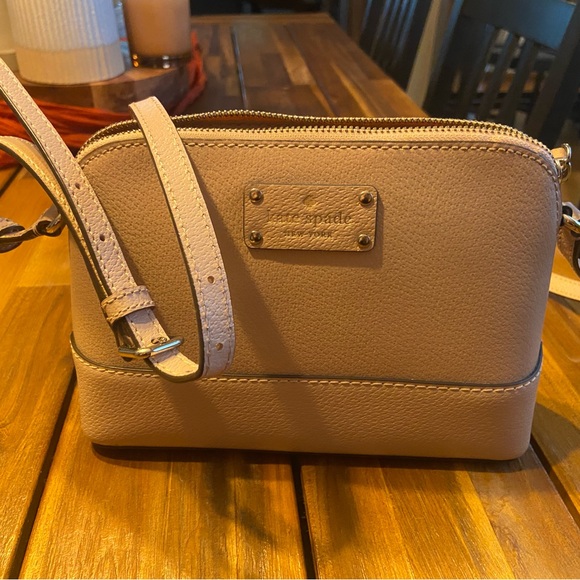 Kate Spade 9 inch pink purse with adjustable strap! - Picture 6 of 7